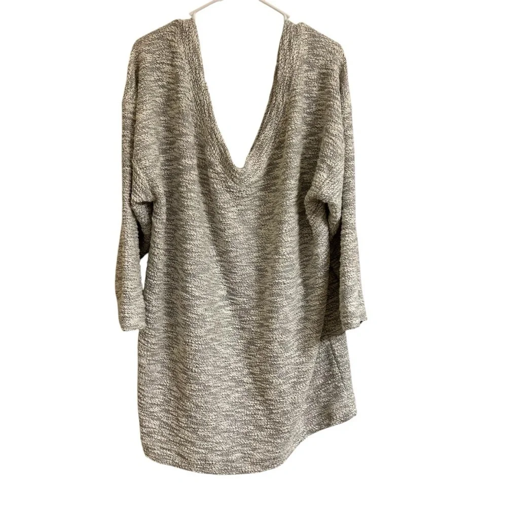 Free People FP Beach Fireside Gray White Textured Cover-up Tunic Sweater Sz M/L